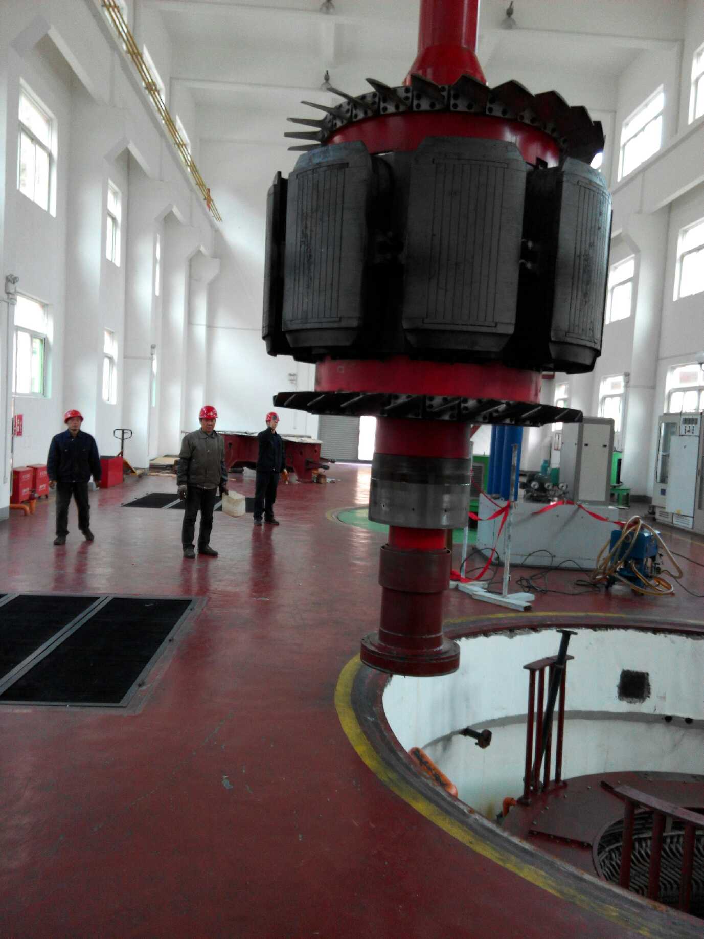 發電機轉子大修現場